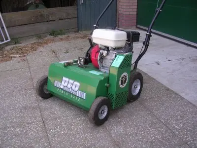 [67] Verticuteermachine-2