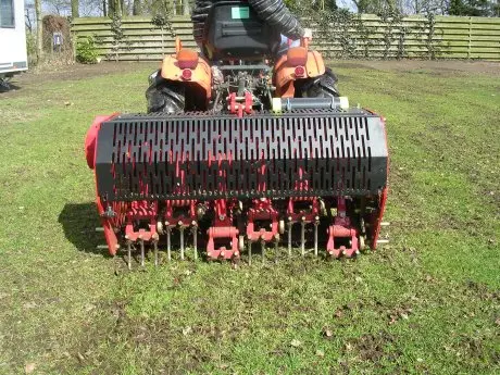 [4] Beluchtingmachine (verti-drain)