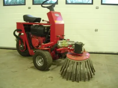 [10] Bobman onkruidborstel